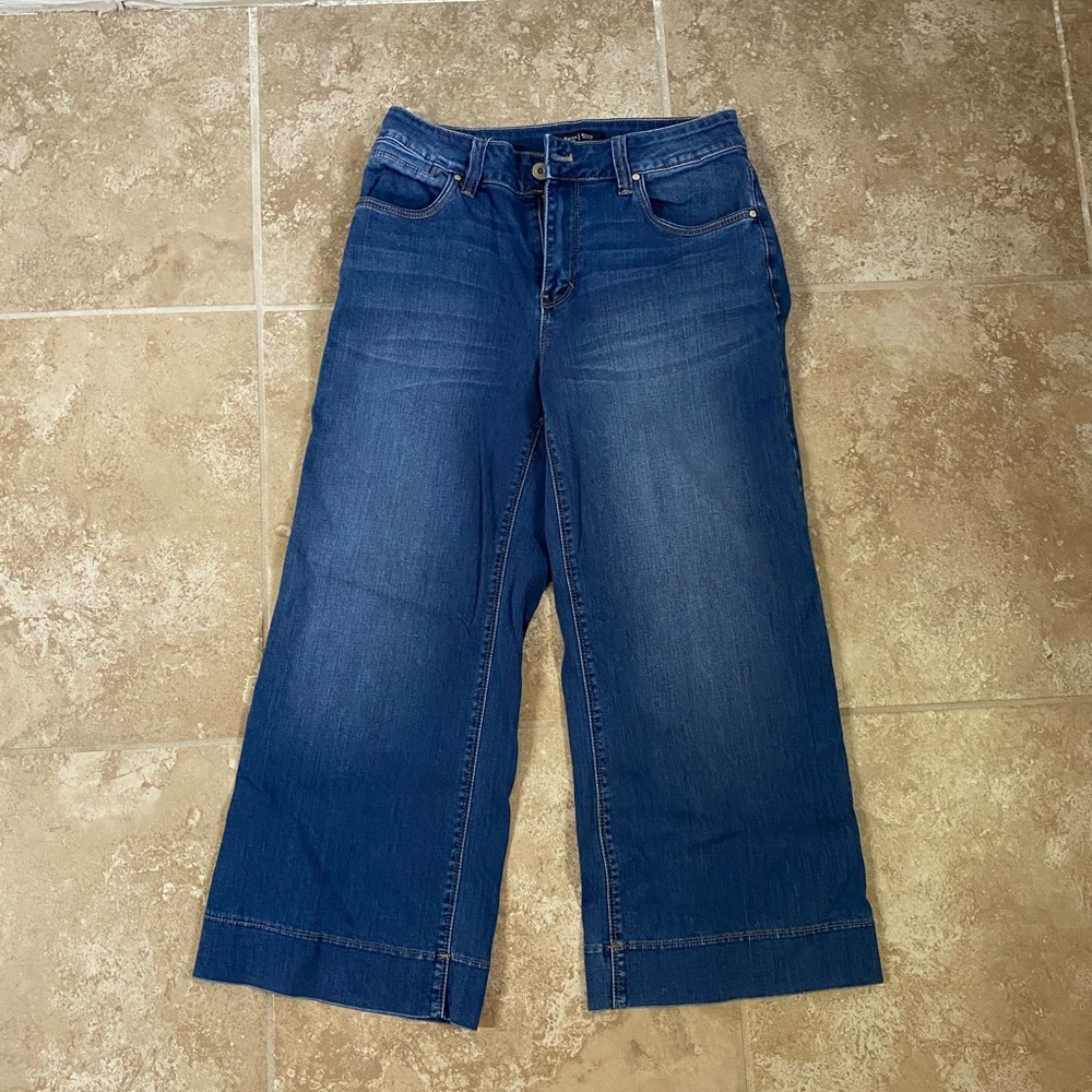 White House Black Market jean capris